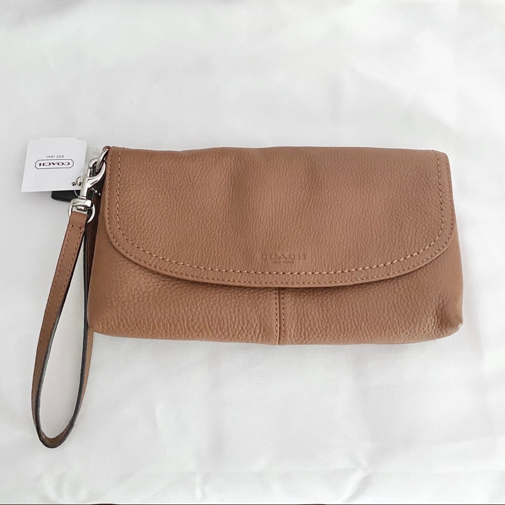 *NEW* Coach Wristlet Purse